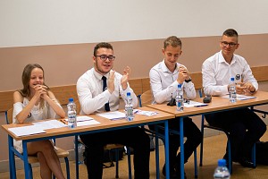 Szkolny Turniej Debat 10