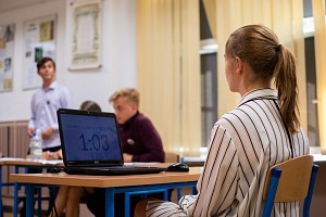 Szkolny Turniej Debat 16