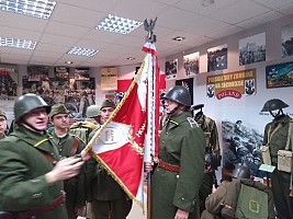 Sztandar 18 pułku piechoty w II LO 1