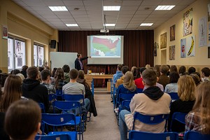 Współpraca z Wydziałem Anglistyki UAM w Poznaniu. 6
