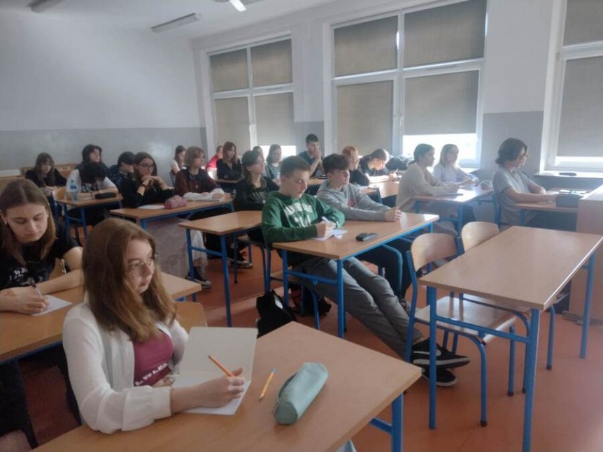 Wykład online pt. "Wyprawa bohatera" na podstawie filmu pt. "Szczęki".