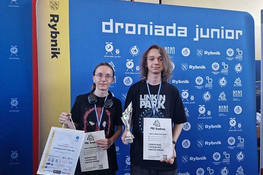 Droniada Junior